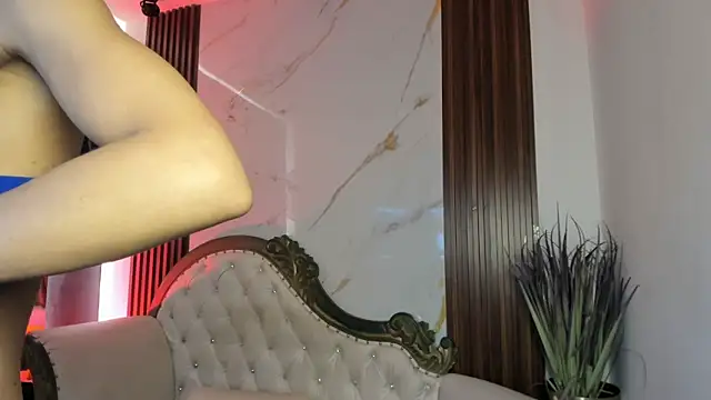 Snapshot of CoralieBronson chatting on November 2025 08:35:02 PM CoralieBronson online show from November 2025 08:35:02 PM