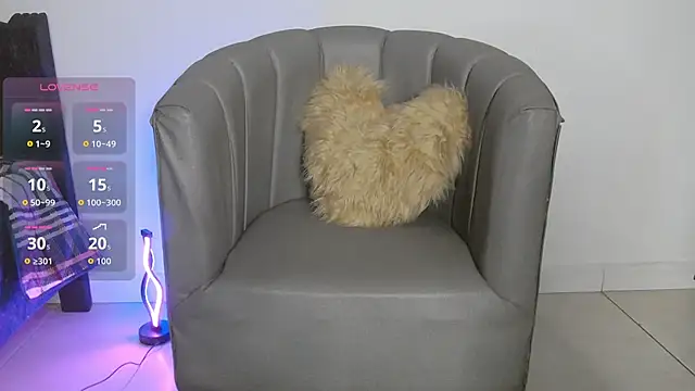 CoralieBronson online show from February 2026 01:13:01 AM