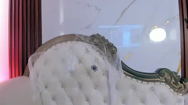 Snapshot of CoralieBronson chatting on October 2025 08:42:01 PM CoralieBronson online show from October 2025 08:42:01 PM