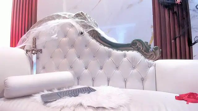 Snapshot of CoralieBronson chatting on October 2025 08:41:02 PM CoralieBronson online show from October 2025 08:41:02 PM