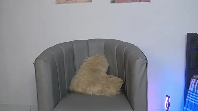 CoralieBronson online show from February 2026 09:28:02 PM