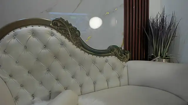 Snapshot of CoralieBronson chatting on November 2025 12:59:02 PM CoralieBronson online show from November 2025 12:59:02 PM