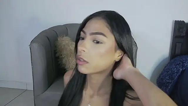 CoralieBronson online show from February 2026 12:09:01 AM