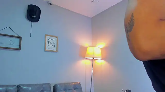 Xfire boy69 online show from September 2025 08:46:02 PM