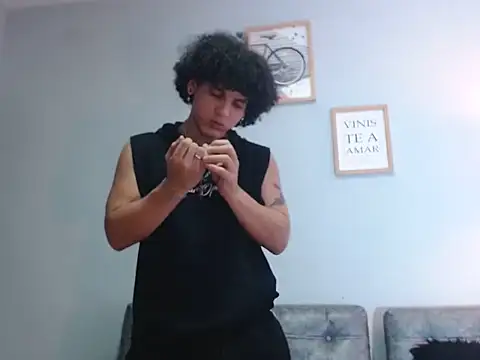 Xfire boy69 online show from October 2025 03:29:02 AM