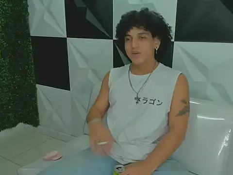Xfire boy69 online show from October 2025 03:14:01 PM