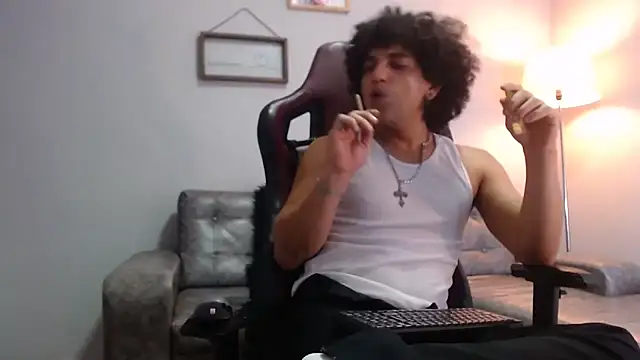 Xfire boy69 online show from October 2025 01:06:01 AM