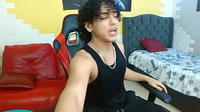 Xfire boy69 online show from September 2025 04:20:02 PM