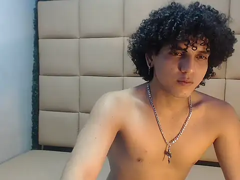 Xfire boy69 online show from September 2025 02:24:01 PM