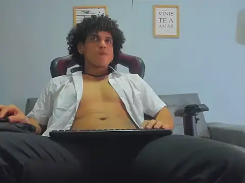 Xfire boy69 online show from September 2025 09:35:01 PM
