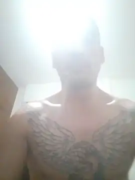 Snapshot of bigandstrong2217 chatting on April 2026 12:05:01 AM bigandstrong2217 online show from April 2026 12:05:01 AM