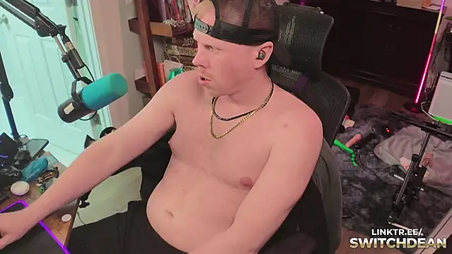 Snapshot of twunkdean chatting on December 2025 03:50:02 AM twunkdean online show from December 2025 03:50:02 AM