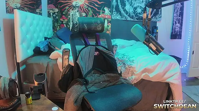 twunkdean online show from November 2025 05:01:02 PM