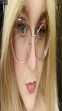 Snapshot of Monahosks chatting on February 2026 05:36:01 PM Monahosks online show from February 2026 05:36:01 PM