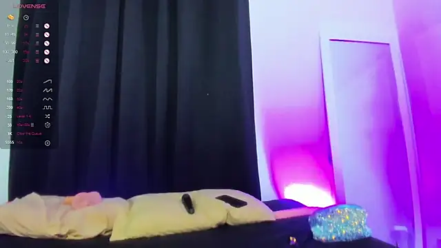 RoseeCarter online show from November 2025 09:25:02 PM