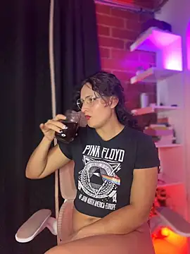 Snapshot of Dannaa_Lovs chatting on October 2025 05:45:01 PM Dannaa Lovs online show from October 2025 05:45:01 PM