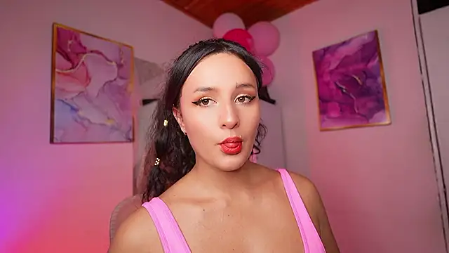 Dannaa Lovs online show from February 2026 02:07:01 PM