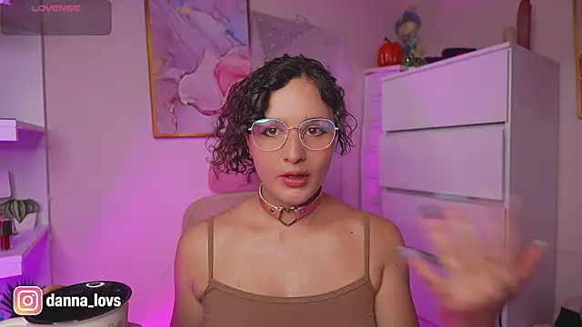 Dannaa Lovs online show from October 2025 05:12:02 PM