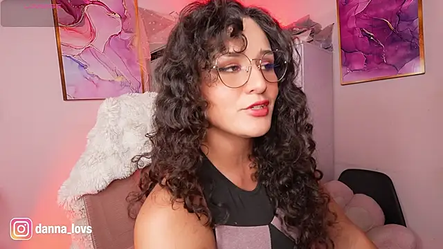 Dannaa Lovs online show from April 2026 08:02:01 PM