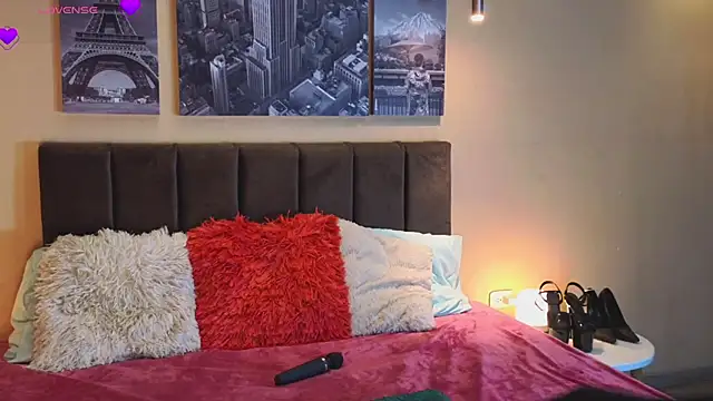 Snapshot of Blue_Sixx chatting on November 2025 10:03:01 PM Blue Sixx online show from November 2025 10:03:01 PM