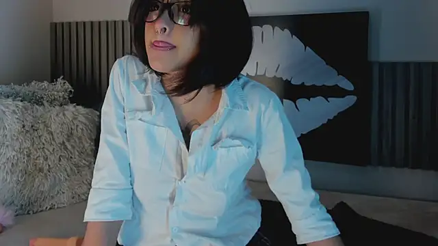 Snapshot of Blue_Sixx chatting on October 2025 10:33:02 PM Blue Sixx online show from October 2025 10:33:02 PM