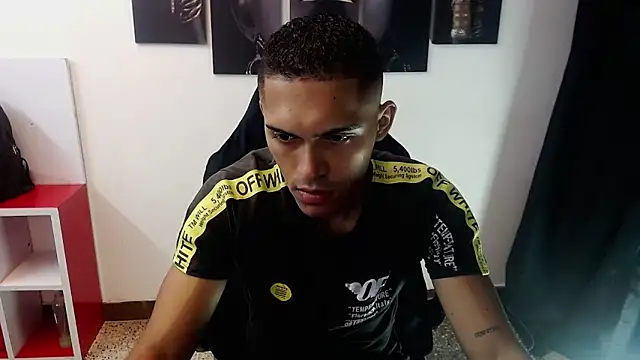 Snapshot of Derek_Storm_ chatting on November 2025 10:52:01 AM Derek Storm online show from November 2025 10:52:01 AM