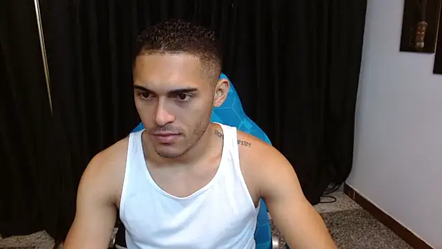 Snapshot of Derek_Storm_ chatting on November 2025 11:43:02 AM Derek Storm online show from November 2025 11:43:02 AM