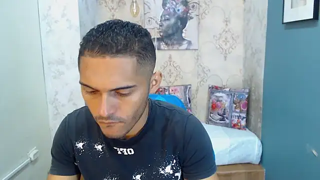 Snapshot of Derek_Storm_ chatting on November 2025 12:20:02 PM Derek Storm online show from November 2025 12:20:02 PM