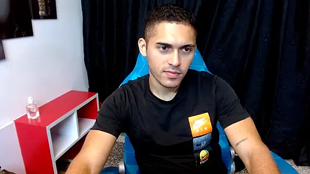 Derek Storm  online show from December 2025 01:02:02 PM