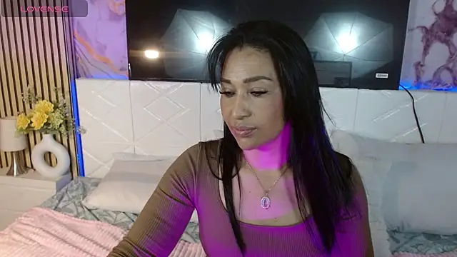 IvyShine7 online show from May 2026 07:11:01 PM