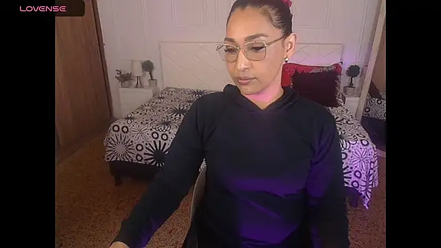 IvyShine7 online show from April 2026 07:27:01 PM
