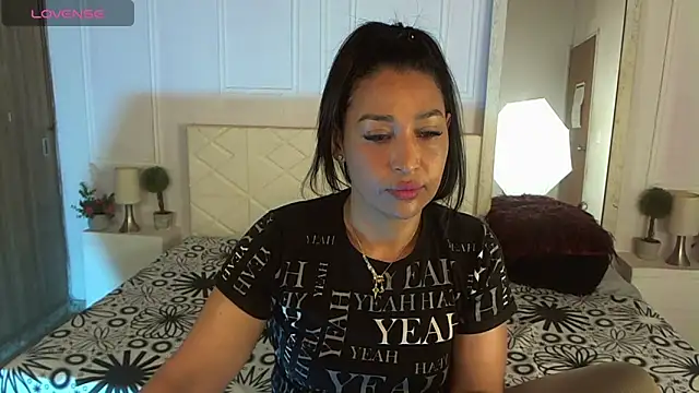 IvyShine7 online show from February 2026 07:03:01 PM