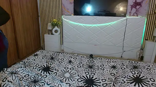 IvyShine7 online show from May 2026 07:32:02 PM