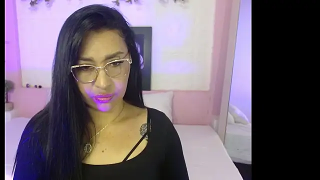 IvyShine7 online show from April 2026 07:45:01 PM