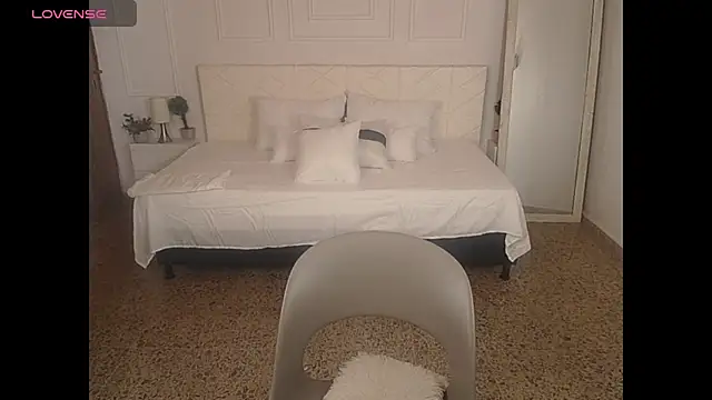 IvyShine7 online show from April 2026 07:37:01 PM