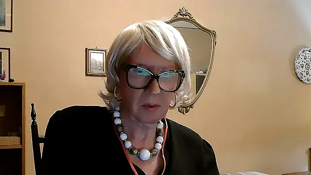 ROBY SWEETHOT online show from September 2025 11:10:01 PM