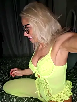 Bellarose xx online show from April 2026 07:08:02 PM