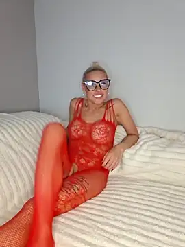 Snapshot of Bellarose_xx chatting on June 2026 05:46:02 PM Bellarose xx online show from June 2026 05:46:02 PM