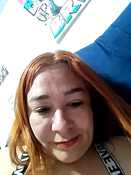 MOM CAMILA online show from February 2026 02:01:02 AM