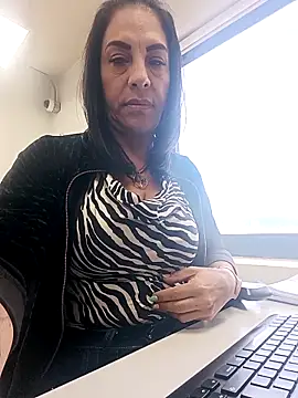  Kamy Hot online show from April 2026 01:40:03 PM