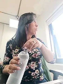  Kamy Hot online show from December 2025 01:02:02 PM