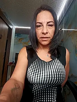  Kamy Hot online show from April 2026 07:53:01 PM