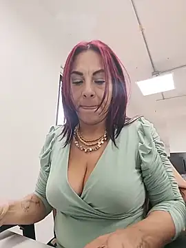  Kamy Hot online show from May 2026 01:32:02 PM