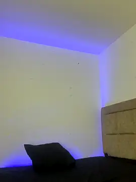 EmilyNoir1 online show from November 2025 12:04:02 AM