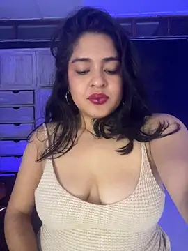 EmilyNoir1 online show from May 2026 11:08:01 PM