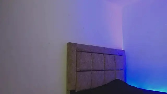 EmilyNoir1 online show from October 2025 03:14:01 PM