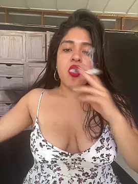 EmilyNoir1 online show from May 2026 08:40:01 PM