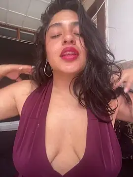 EmilyNoir1 online show from June 2026 05:52:01 PM