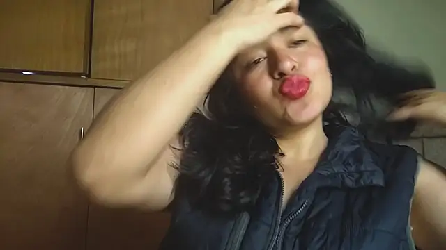 EmilyNoir1 online show from September 2025 12:10:02 AM