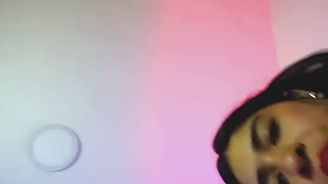 EmilyNoir1 online show from October 2025 04:52:02 PM